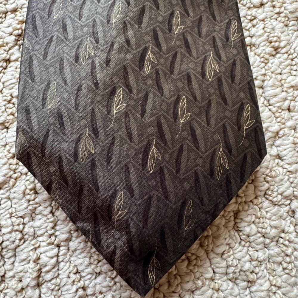 Robert Talbott Brown Tan Subtle Leaf Pattern Clas… - image 3